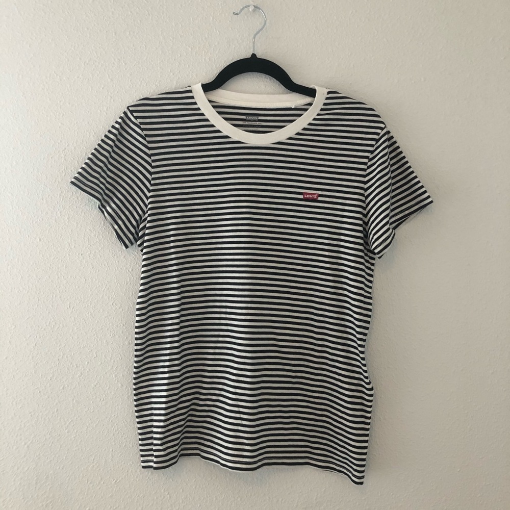 striped levis logo tshirt